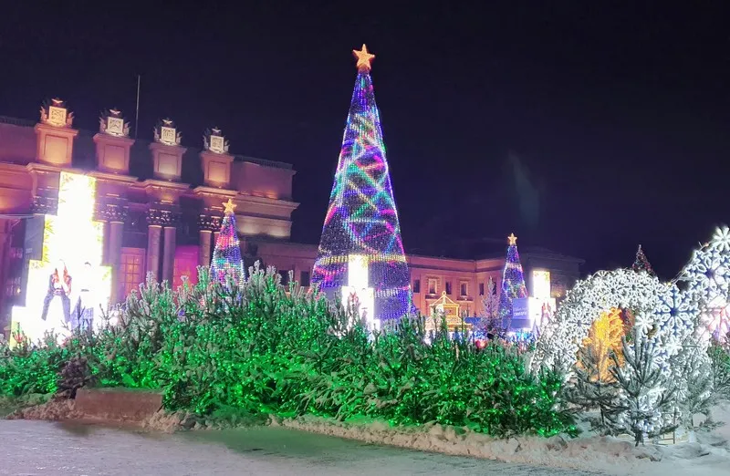 В Самаре около театра оперы и балета запретили парковаться из-за строительства станции метро