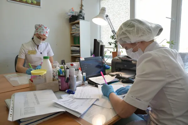 "Нужна социальная справедливость": долю оклада в зарплате бюджетников хотят увеличить до 70 %