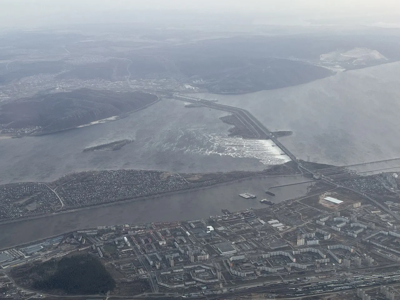 Самарец показал с высоты сброс воды с ГЭС и как разлилась Волга | СОВА -  главные новости Самары