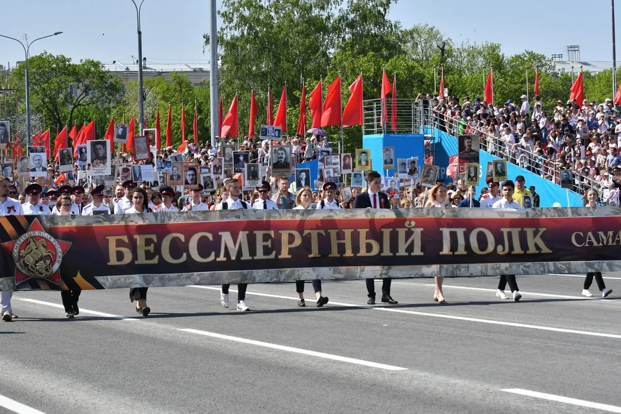 Первый бессмертный полк в каком году