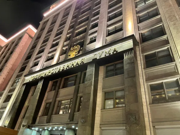 В Госдуме предложили запретить курьерам ездить по тротуарам