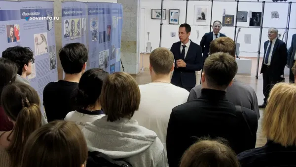 В Самарской областной библиотеке открылась выставка, посвященная суверенитету Российского государства