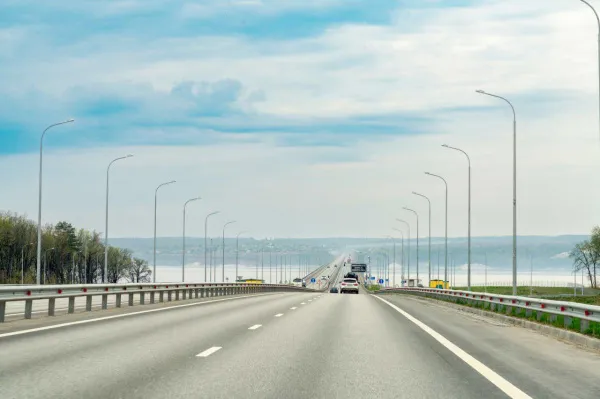 В Самарской области открыли движение по мосту через реку Малая Черная