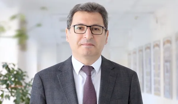 Армен Бенян поздравил медсестер Самарской области с профессиональным праздником