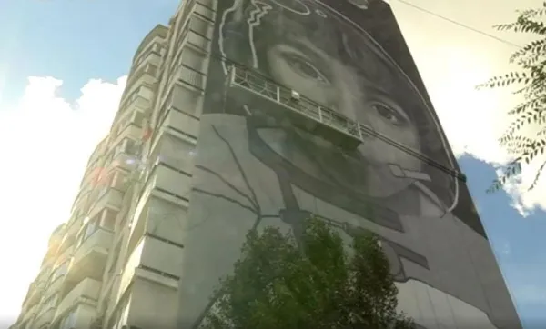 Самарцы отблагодарили аргентинского художника за мурал на улице Галактионовской