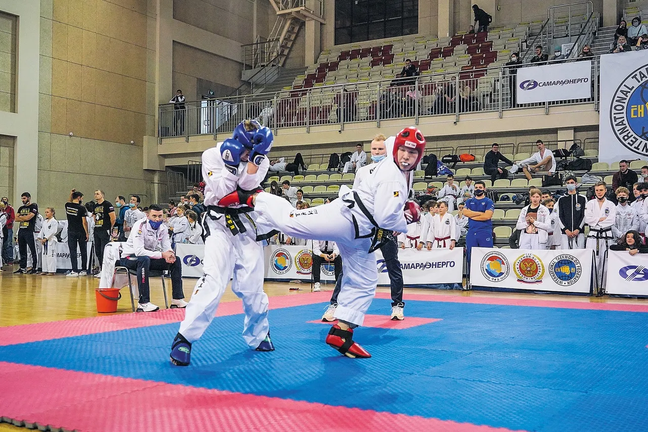 Самарские тхэквондисты одержали общекомандную победу на чемпионате и  первенстве округа | СОВА - главные новости Самары