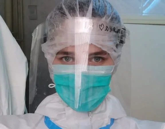 "Мы не боги и не волшебники": медсестра из Самары рассказала о работе в "красной зоне"