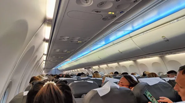 Ждали рейс полутора суток: в Самаре авиакомпанию оштрафовали на 30 тыс. рублей за некачественный сервис