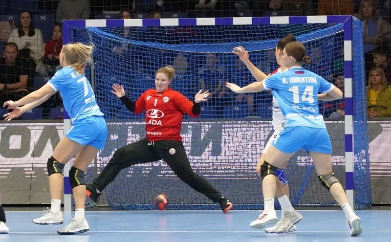 Гандбольная "Лада" на этой неделе начнет бронзовую серию 