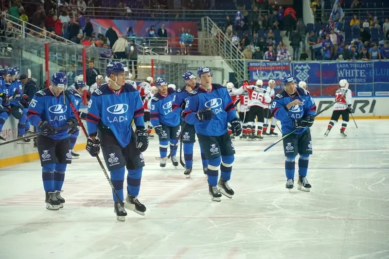 Хоккейная "Лада" одержала четвертую победу в чемпионате ВХЛ 