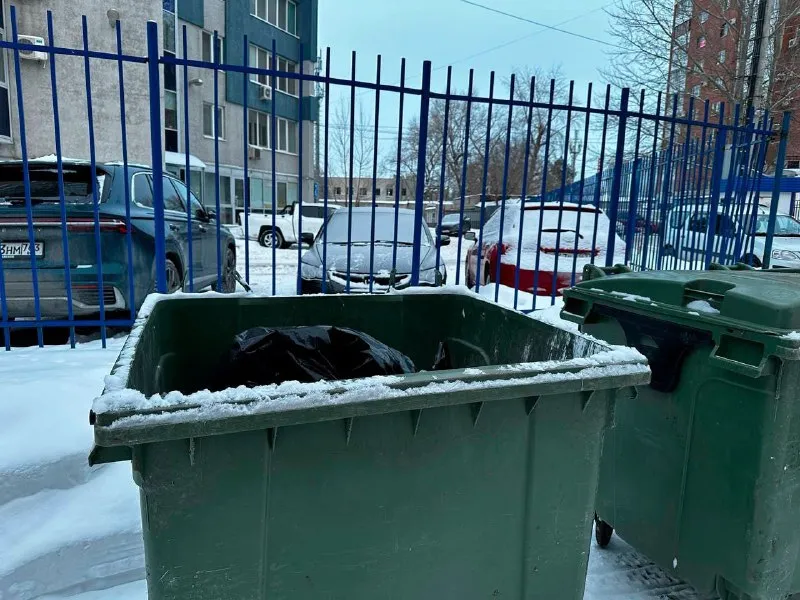 Руководство мусорного регоператора проинспектировало контейнерные площадки в Волжском районе