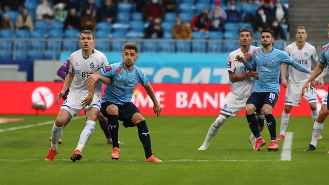 "Крылья Советов" повели в счете 2:0 