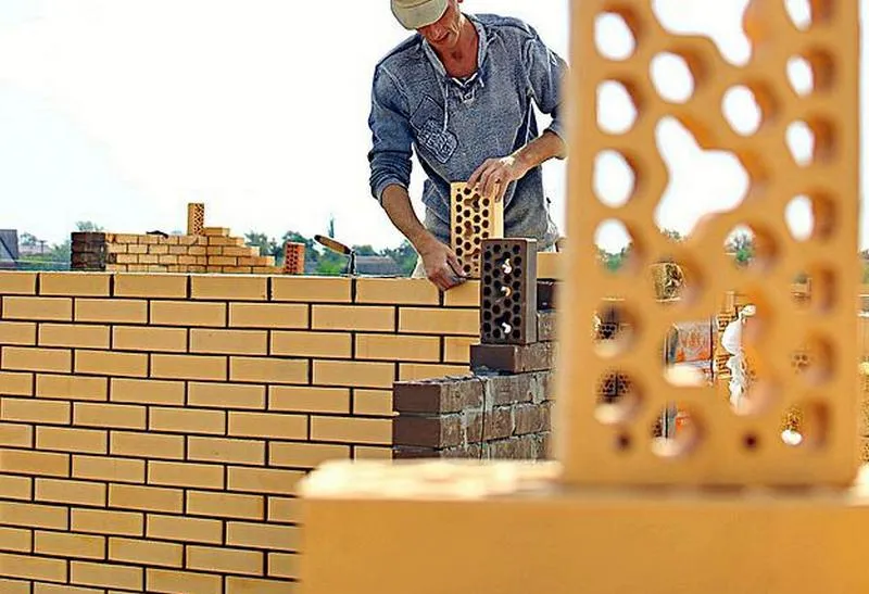 В Хворостянском районе возводят новые дома 