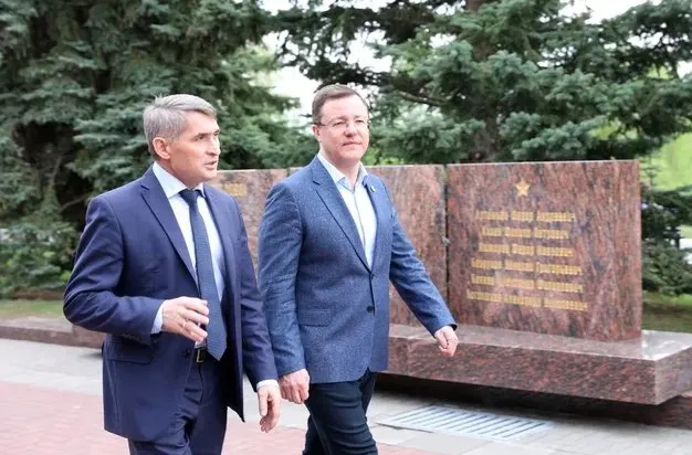 Дмитрий Азаров и Олег Николаев обсудили вопросы развития туризма в регионах