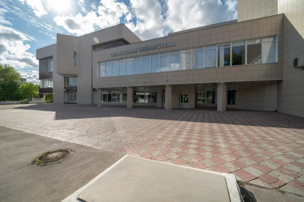 Протоиерей Сергей Ельченинов представит в СОУНБ сборник деревенских рассказов