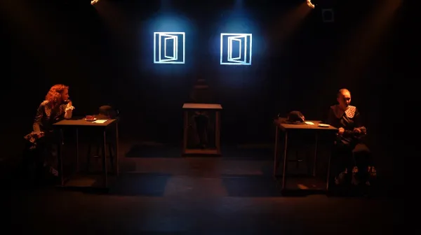 Спектакль "Вдовы" по одноименной пьесе Славомира Мрожека