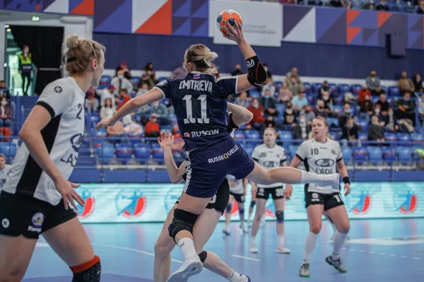 Гандбольная "Лада" будет играть только в утешительном финале