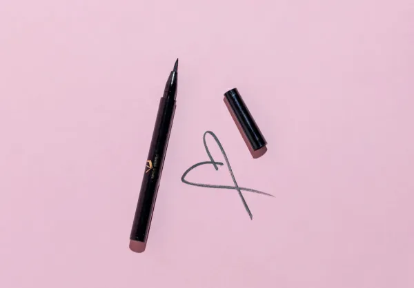 Квентин Тарантино, Сальвадор Дали и Наталия Орейро: за сколько самарцы продают автографы знаменитостей