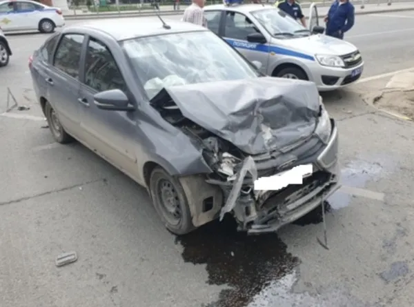 В Самарской области 28 апреля столкнулись две отечественные легковушки и иномарка