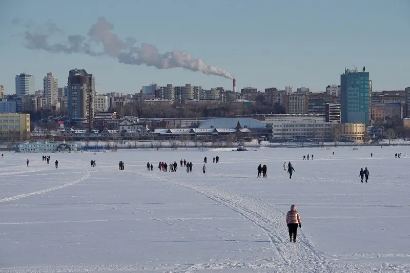 Стала известна толщина льда на Волге в Самарской области в январе 2022 года
