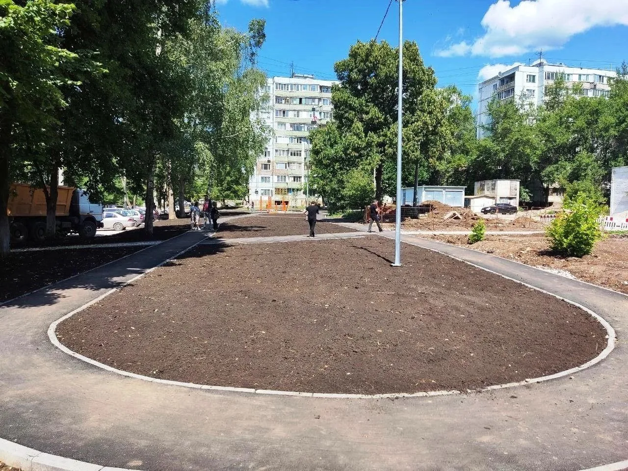 Детская площадка, парковка и освещение: в Самаре благоустраивают двор на  Стара-Загоре | СОВА - главные новости Самары