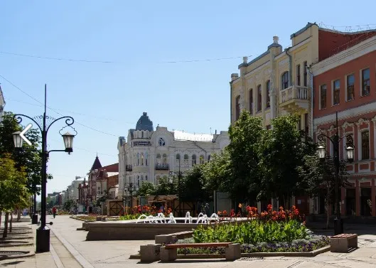 В Самаре планируют модернизировать пешеходную часть улицы Ленинградской
