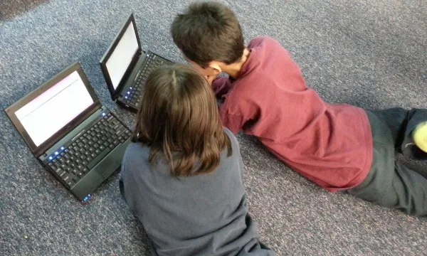 Дистанционное обучение: Роспотребнадзор дал рекомендации родителям