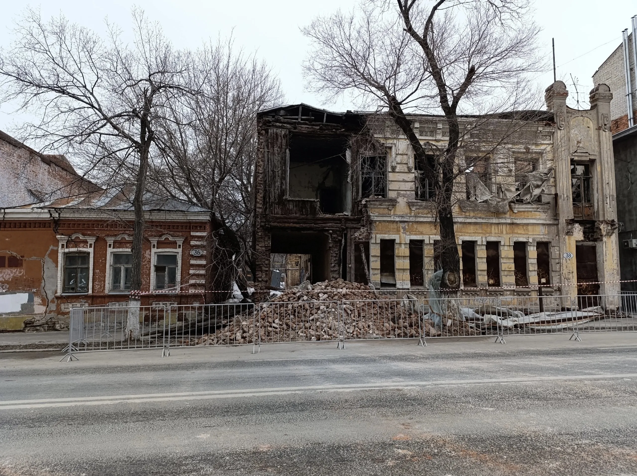 В Самаре прокомментировали обрушение стены на улице Куйбышева | СОВА -  главные новости Самары