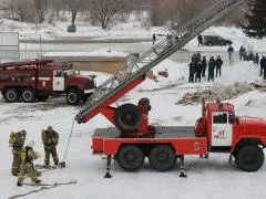 Из-за подозрительного предмета в тольяттинской школе срочно эвакуировали людей