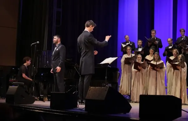 В Тольятти выступил "Минин-хор"