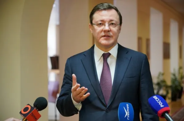 Дмитрий Азаров: "В прошлом году молодым семьям были предоставлены рекордные средства"