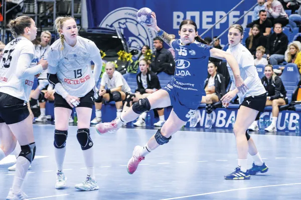 Дали бой лидеру: гандбольная Лада получит поддержку