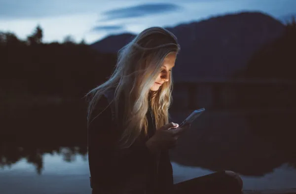 Самарский психолог Александр Клиндухов рассказал, чем чревата тотальная зависимость от телефона