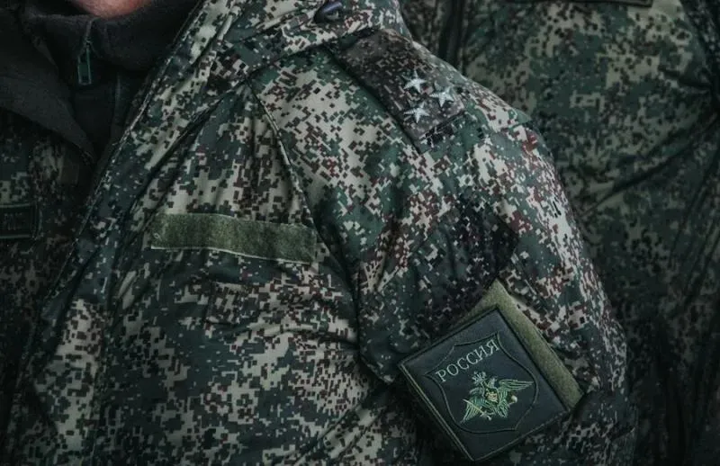 "Мы шли просто по зову сердца": ветеран СВО и выпускник "Школы героев" выступил перед школьниками в рамках просветительской смены в Самарской области