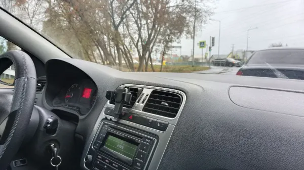 В Самаре водитель-нарушитель размахивал пистолетом