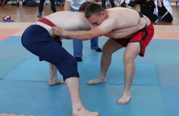 Шенталинские спортсмены оказались лучшими на борцовском турнире 