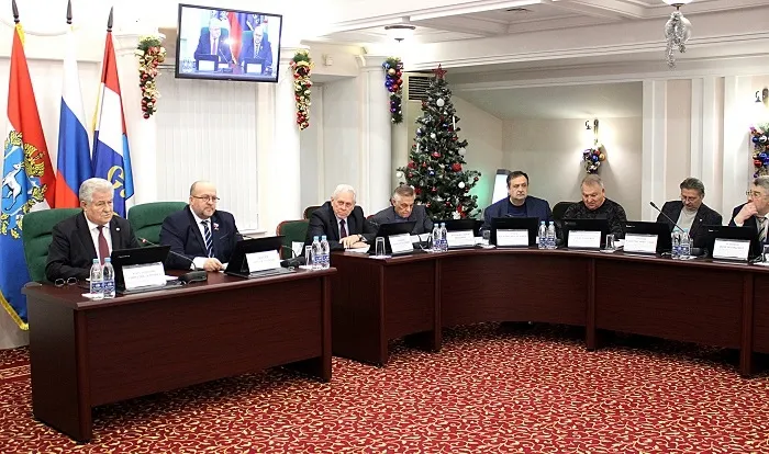 В финал конкурса на пост главы Самары вышли Елена Лапушкина и Павел Чумак