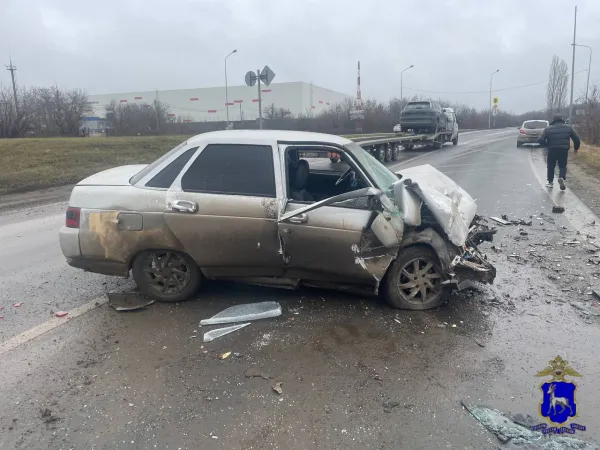 В Самарской области 30 ноября столкнулись две отечественные легковушки