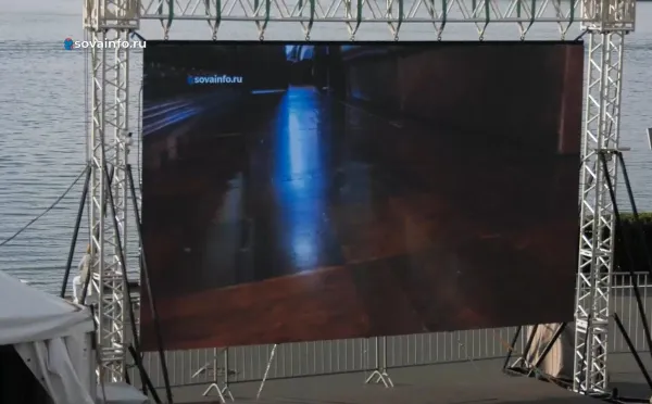 В летнем кинотеатре у Ладьи показали фильм из цикла "Неочевидная Самара"