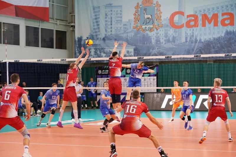 Пятая победа: волейболисты "Новы" обыграли минский клуб в трех партиях 