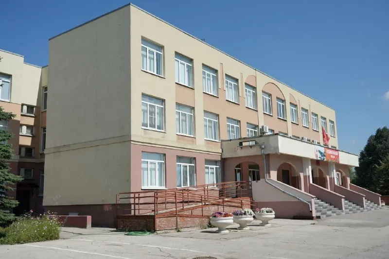 В Тольятти школы готовят к новому учебному году