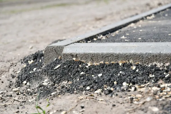 В райцентре Приволжье благоустроили пешеходную зону у главных улиц