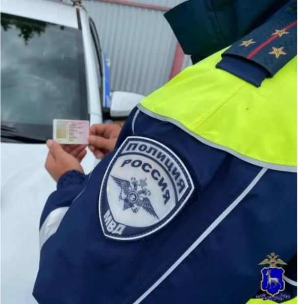 Купил в интернете: в Самарской области 40-летнего мужчину на иномарке поймали с поддельными правами