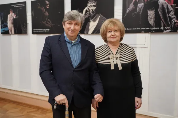 Самарскому актеру Олегу Белову вручили медаль "Спешите делать добро"