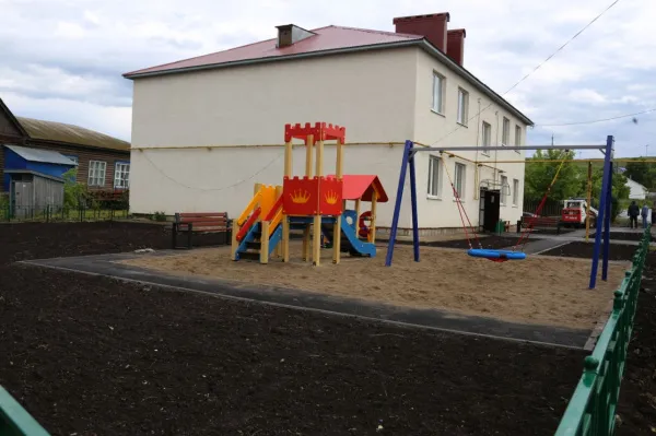 В Камышлинском районе благоустраивают дворовые территории 