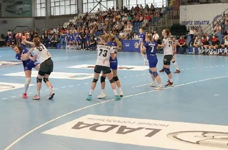 Гандбольная "Лада" победила "Звезду" из Звенигорода
