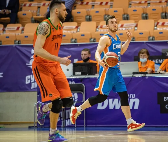 БК "Самара" уступил в первом уральском матче 