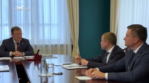 Губернатор Дмитрий Азаров провел встречу с руководством организации Опора России