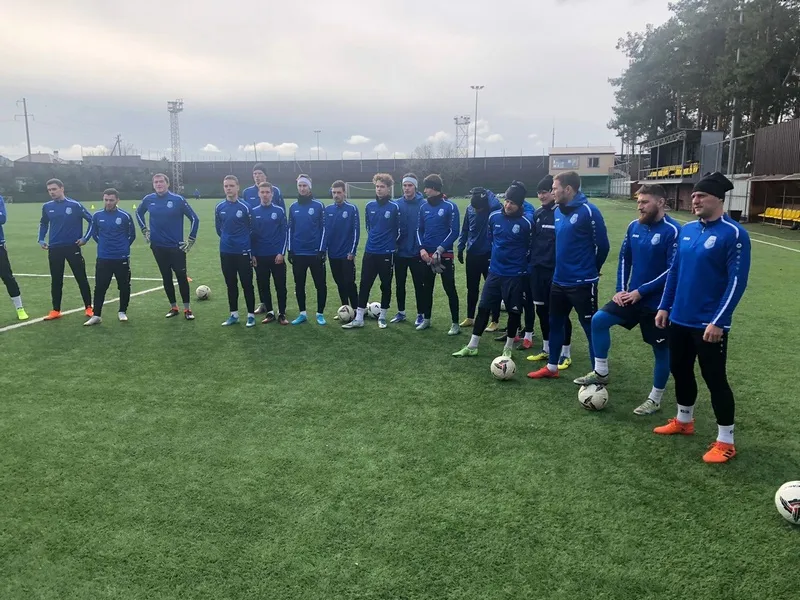 Футбольная "Лада" провела два контрольных матча на сборах 
