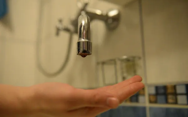 В домах на нескольких улицах Самары отключат горячую воду 